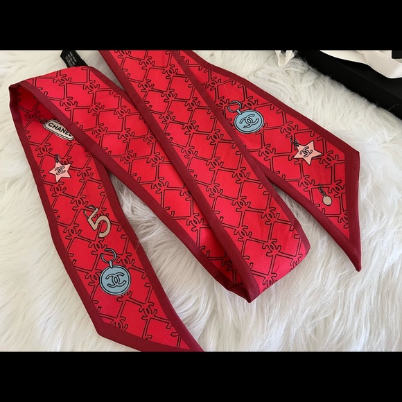 Chanel Twilly 22P . Red/ multi color . - Picture 2 of 7